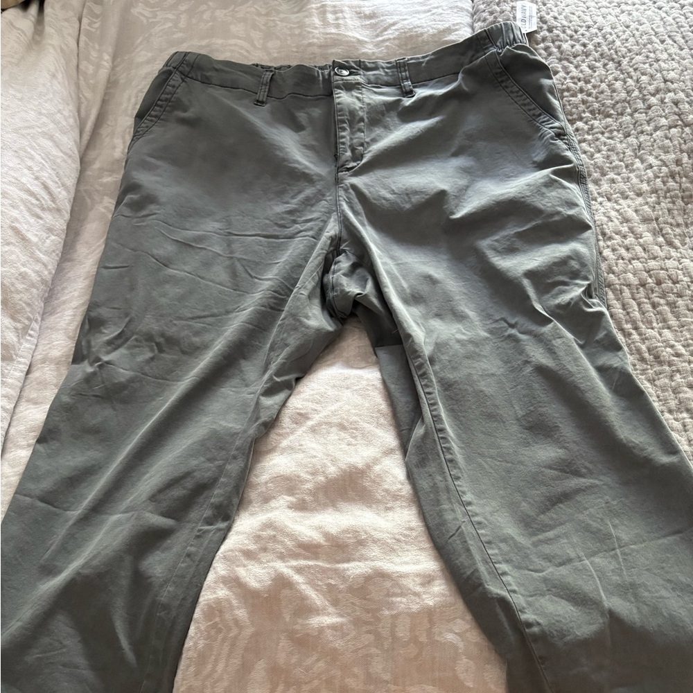 BRAND NEW-Old Navy Pants Womens Green Khakis‎ with Elastic in the Back Waist